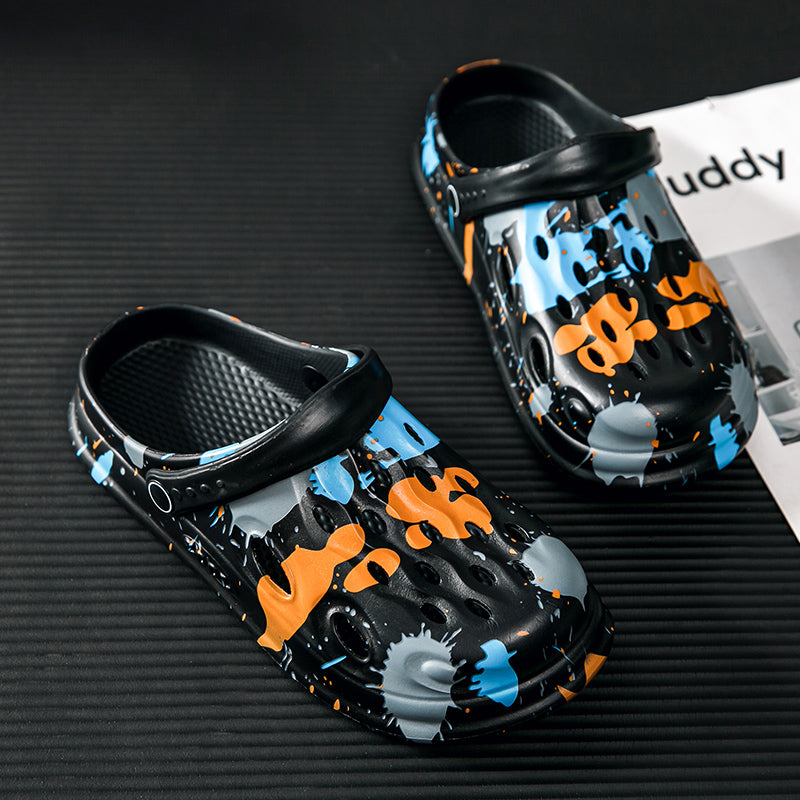 Non-slip men's clogs, safe for both home and outdoor use.