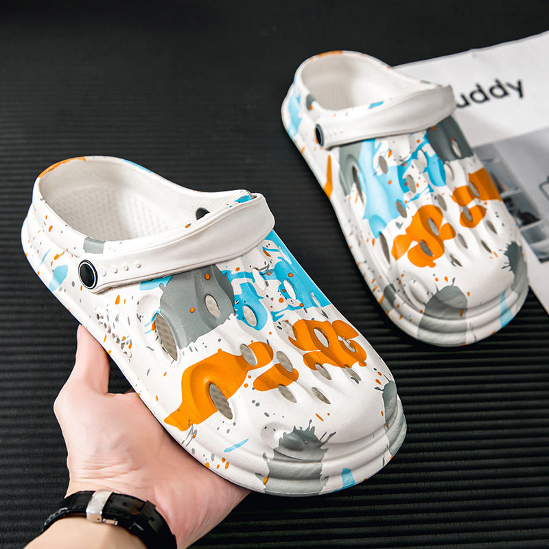 Non-slip men's clogs, safe for both home and outdoor use.