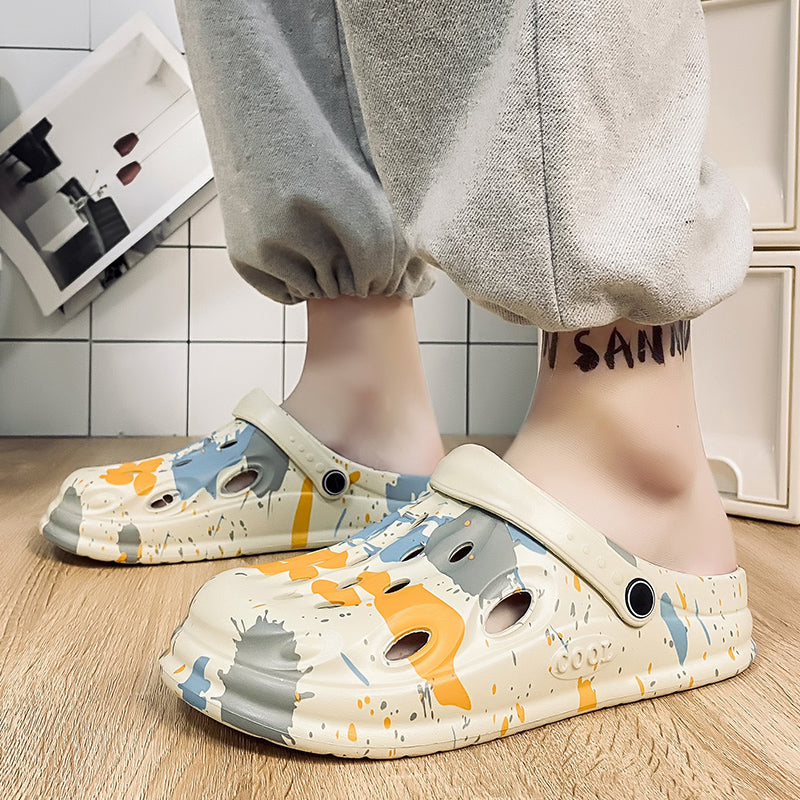 Non-slip men's clogs, safe for both home and outdoor use.
