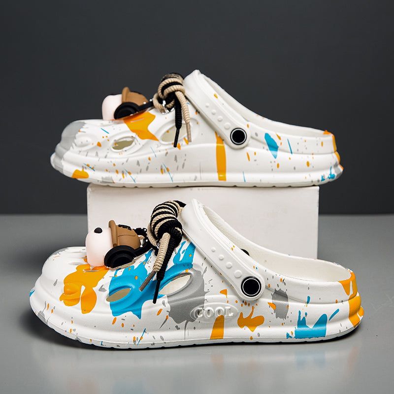 Trendy brand men's beach clogs, with an outer-wear thick-soled design, garden shoes, breathable, non-slip and super practical.