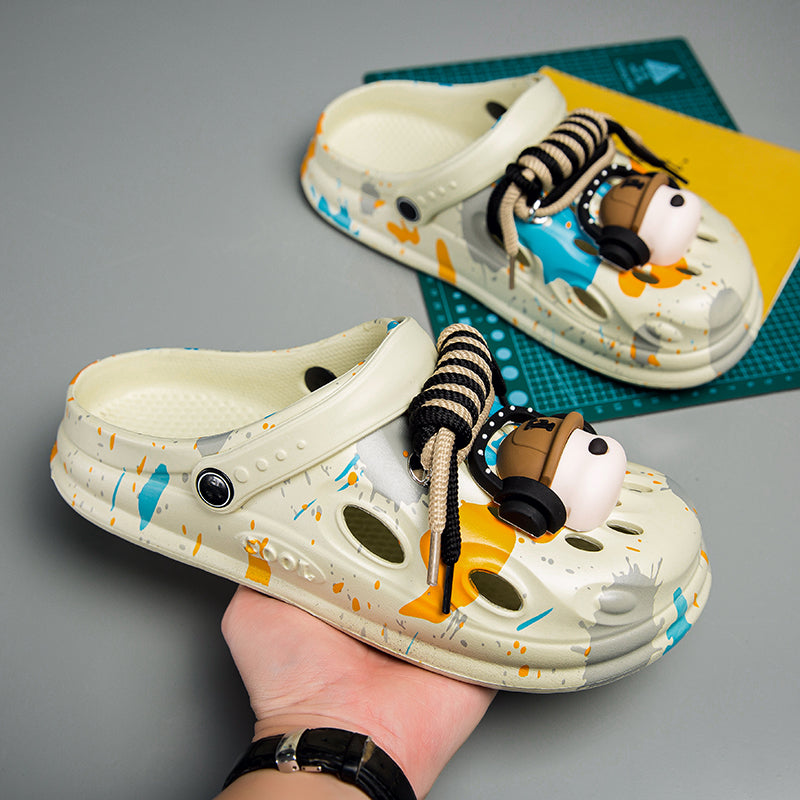 Trendy brand men's beach clogs, with an outer-wear thick-soled design, garden shoes, breathable, non-slip and super practical.