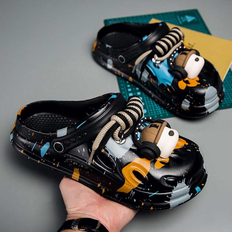Trendy brand men's beach clogs, with an outer-wear thick-soled design, garden shoes, breathable, non-slip and super practical.