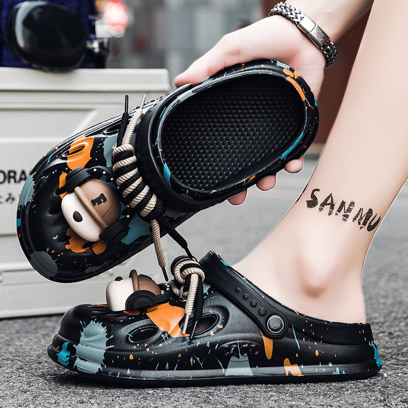 Trendy brand men's beach clogs, with an outer-wear thick-soled design, garden shoes, breathable, non-slip and super practical.