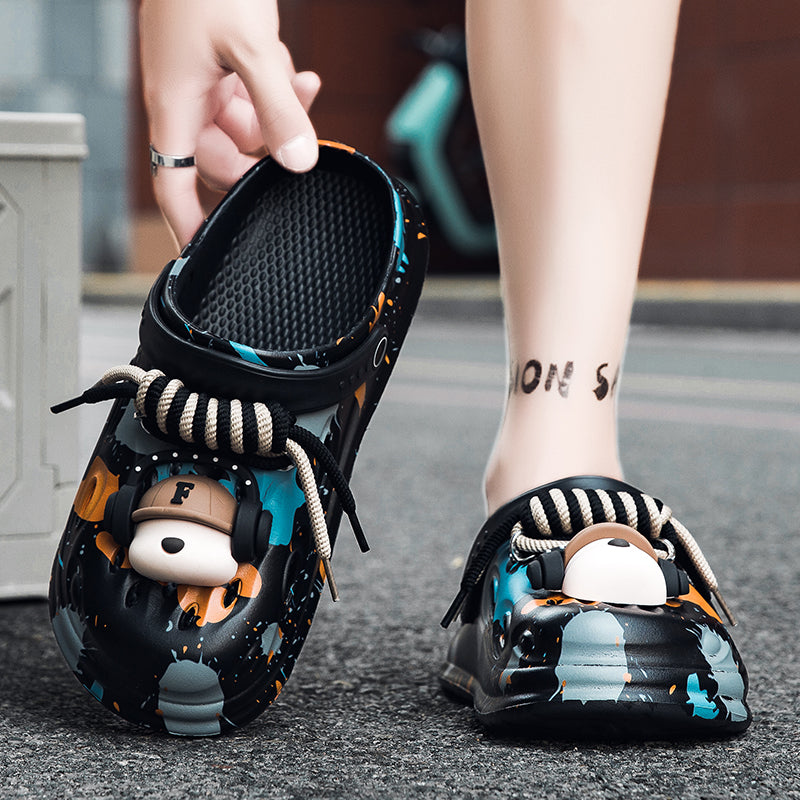 Trendy brand men's beach clogs, with an outer-wear thick-soled design, garden shoes, breathable, non-slip and super practical.