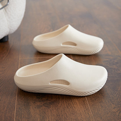 Waterproof and quick-drying men's clogs, worry-free for rainy days and beach outings.