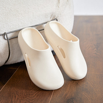 Waterproof and quick-drying men's clogs, worry-free for rainy days and beach outings.