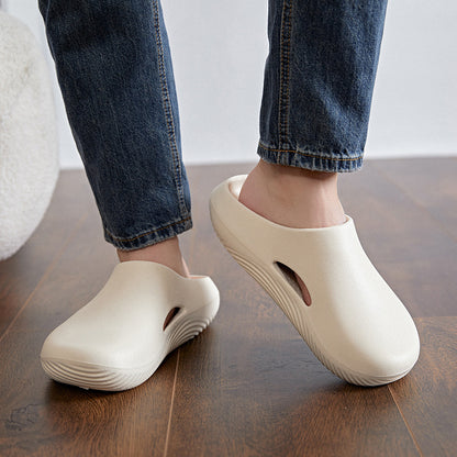 Waterproof and quick-drying men's clogs, worry-free for rainy days and beach outings.