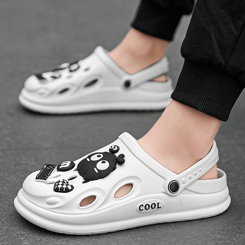 Trendy men's clogs: versatile, stylish, and non-stuffy.