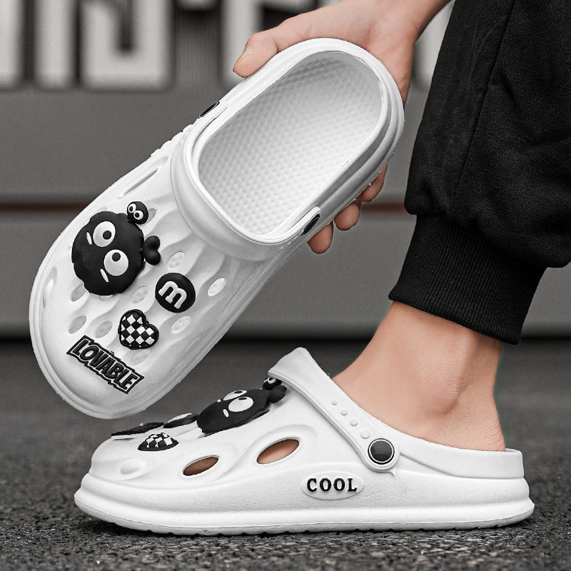 Trendy men's clogs: versatile, stylish, and non-stuffy.