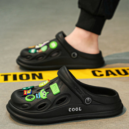 Trendy men's clogs: versatile, stylish, and non-stuffy.