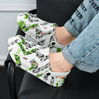 Men's Camouflage Clogs, featuring a trendy printed design, are breathable with hollow - outs. The slip - on style is super convenient, making them essential for casual outings or home use.