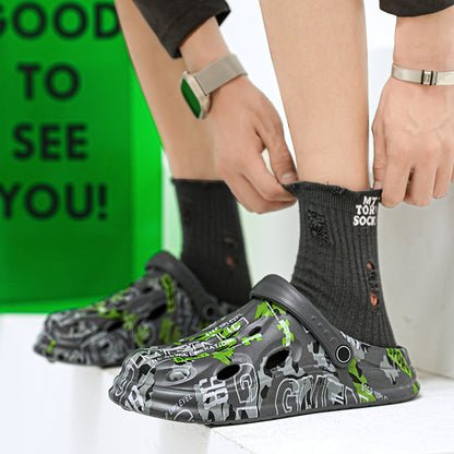 Men's Camouflage Clogs, featuring a trendy printed design, are breathable with hollow - outs. The slip - on style is super convenient, making them essential for casual outings or home use.