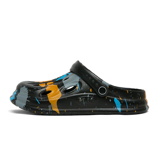Non-slip men's clogs, safe for both home and outdoor use.