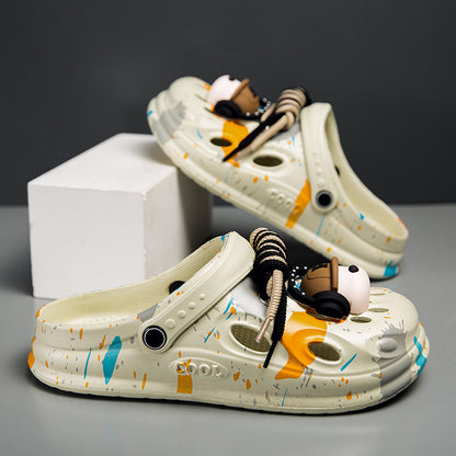 Trendy brand men's beach clogs, with an outer-wear thick-soled design, garden shoes, breathable, non-slip and super practical.