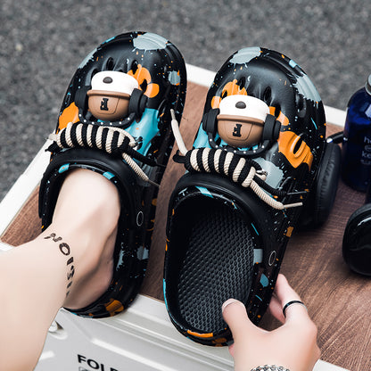 Trendy brand men's beach clogs, with an outer-wear thick-soled design, garden shoes, breathable, non-slip and super practical.